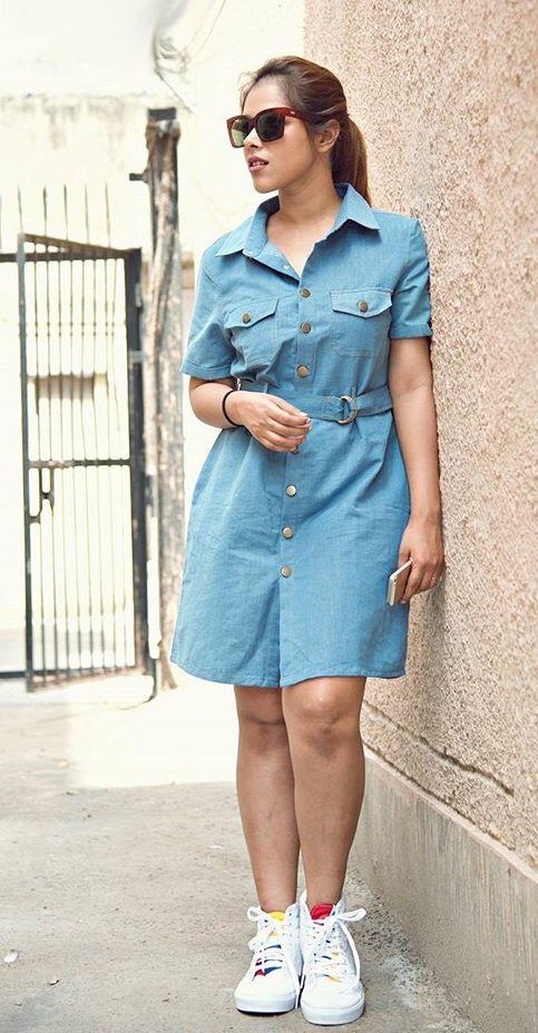 What Shoes To Wear With Denim Dress 2023